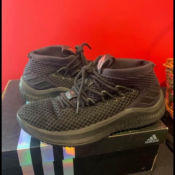 Boys Shoes Size 6 - Picture 1 of 2